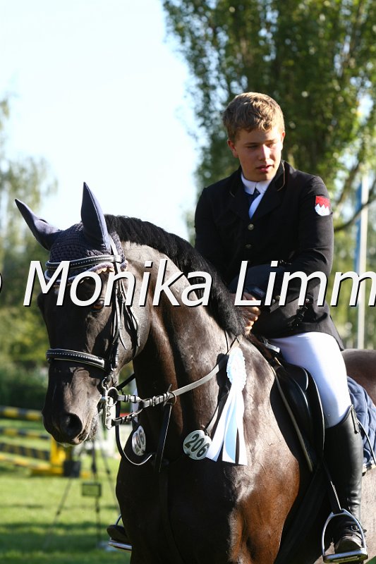 109M6342_Herold_Spring Axx.JPG